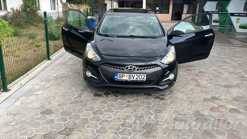 Hyundai - i30 - 1.6 CRDI