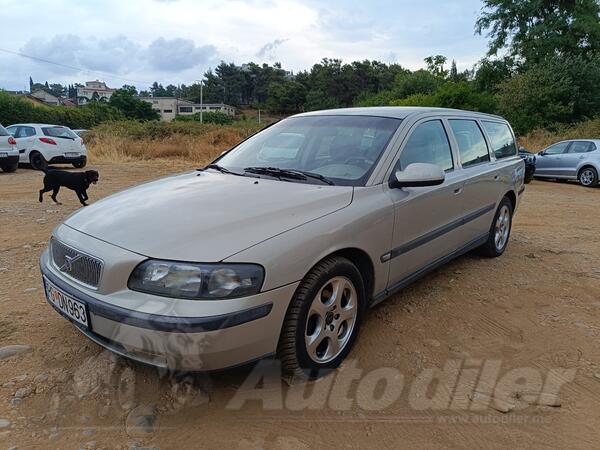 Volvo - V70 - 2.4 D5
