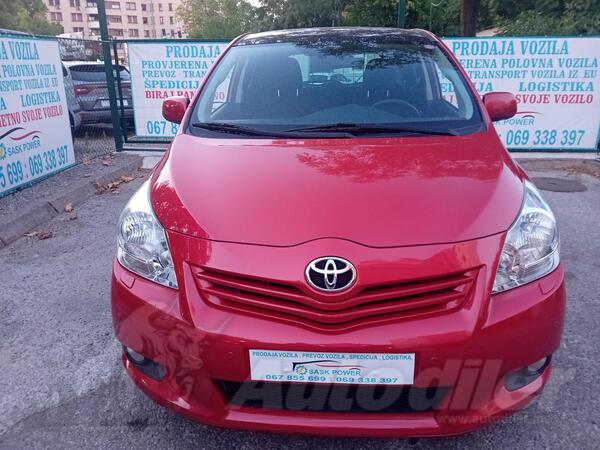 Toyota - Verso - 2.0