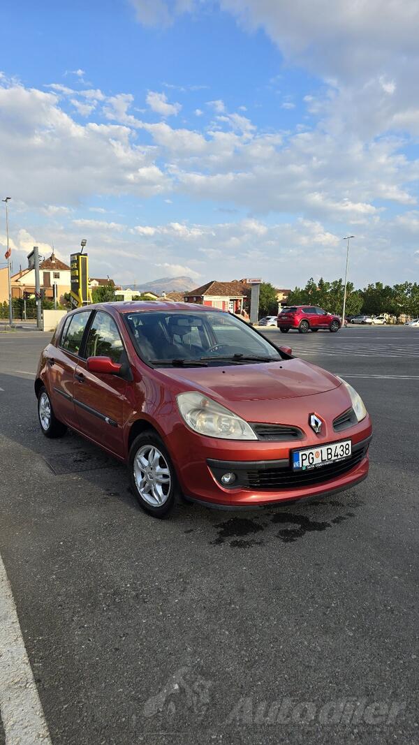 Renault - Clio - 1.5 DCi