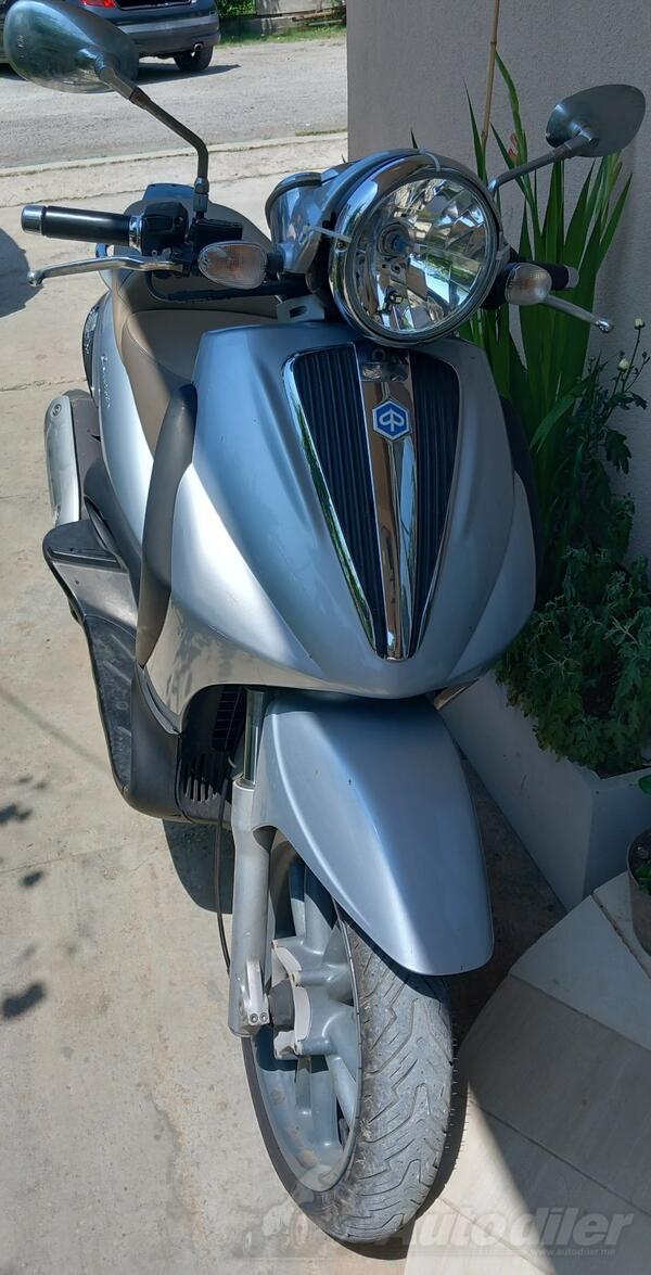 Piaggio - beverly