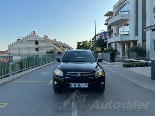 Toyota - RAV 4 - 2.2
