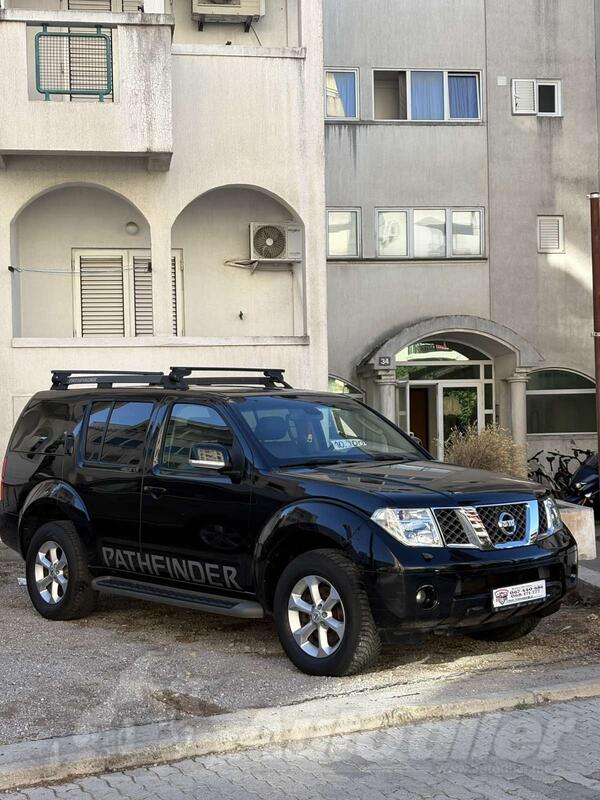 Nissan - Pathfinder - 2.5