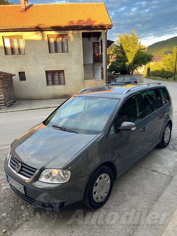 Volkswagen - Touran - 2.0