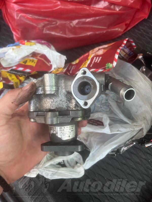 Pumpe za Audi - A4    - 2008