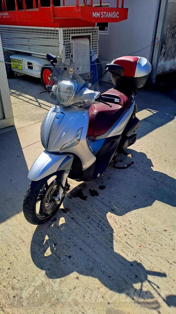 Piaggio - beverly