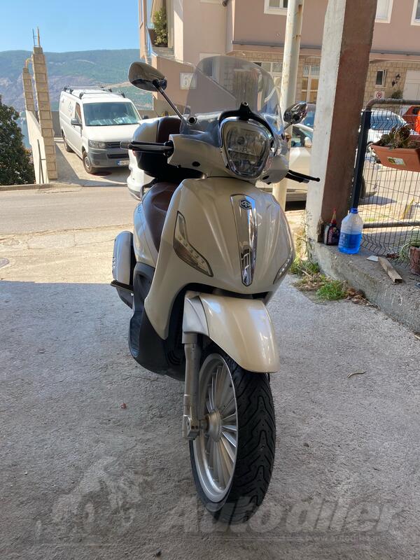 Piaggio - beverly