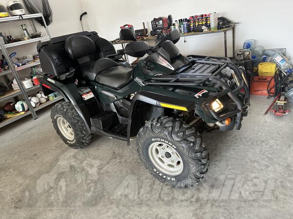 Can-Am - outlander max 800
