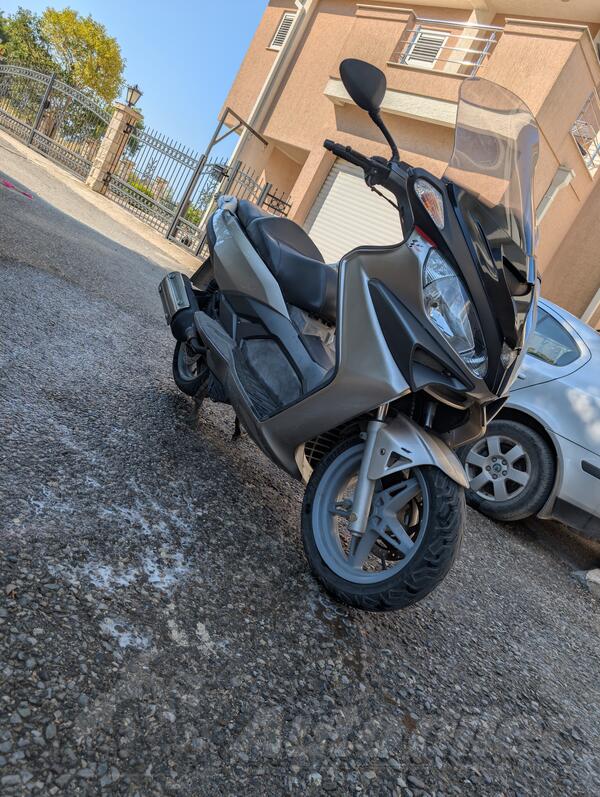 Malaguti - madison 3 250ie