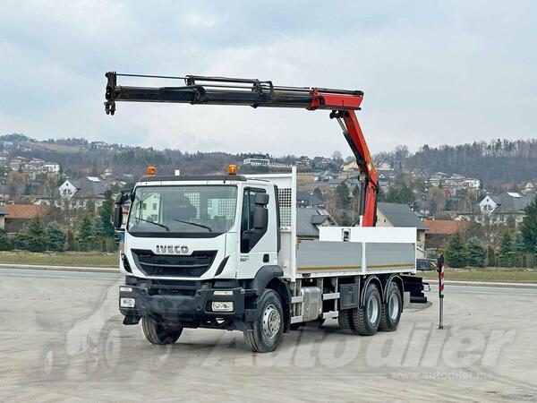 Iveco - TRAKKER 360 6x4 Platform + Kran PK 16002 B
