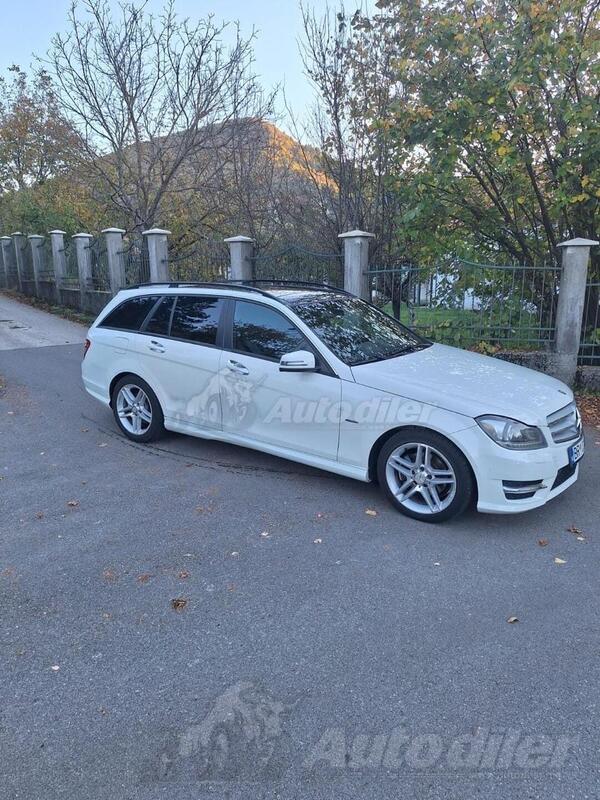 Mercedes Benz - C 220 - c220 AMG