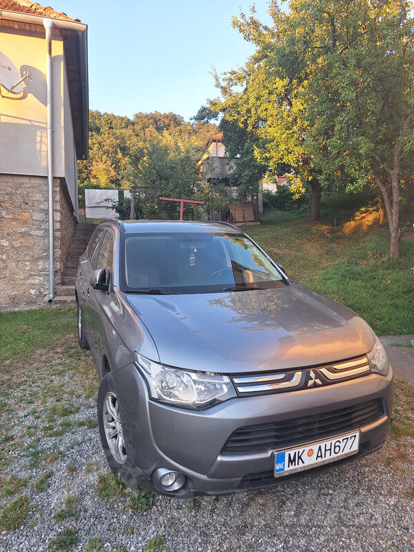 Mitsubishi - Outlander - 2.2 DI-D 110kw