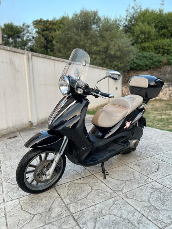 Piaggio - Beverly 250 Cruiser