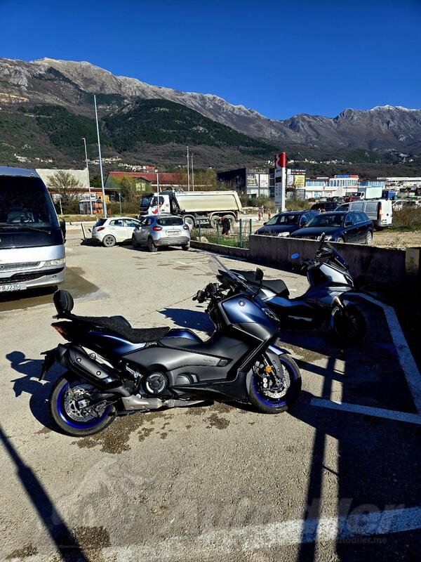 Yamaha - T Max 560
