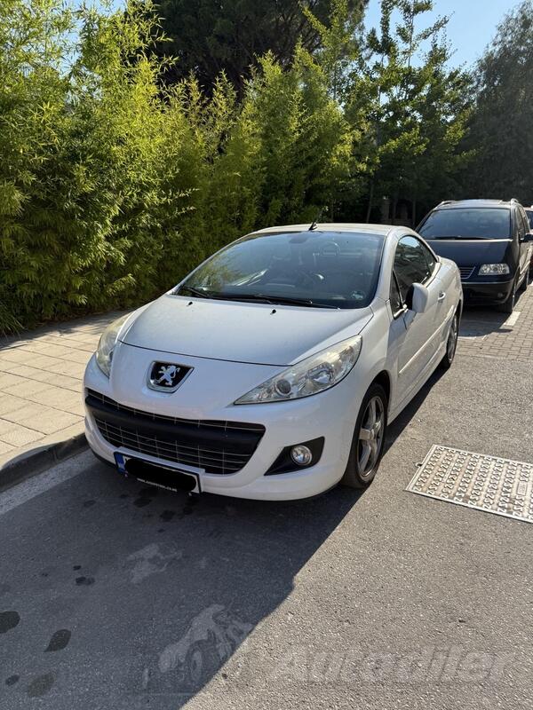 Peugeot - 207