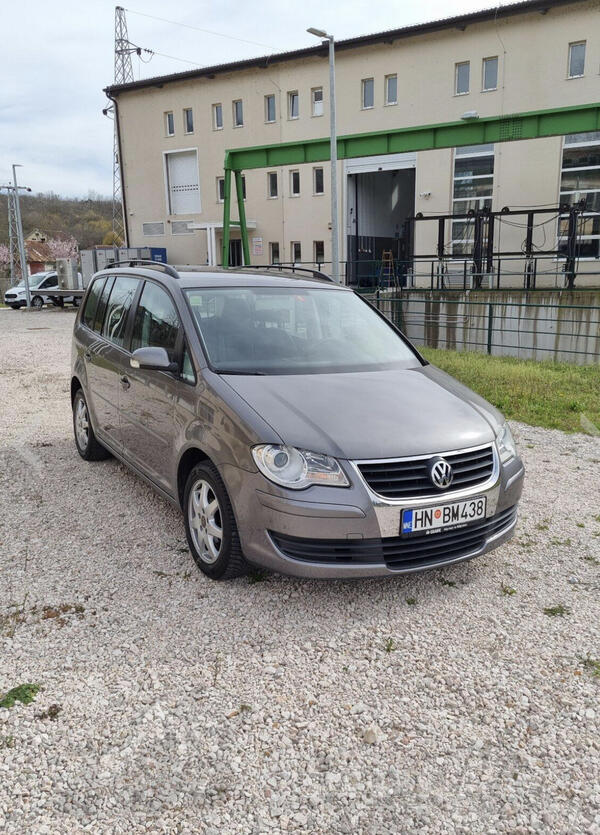 Volkswagen - Touran - 2.0 TDI