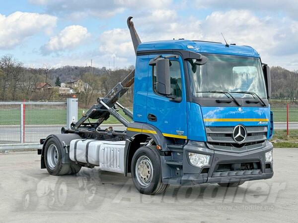 Mercedes Benz - ANTOS 1833 Kamion sa kukom