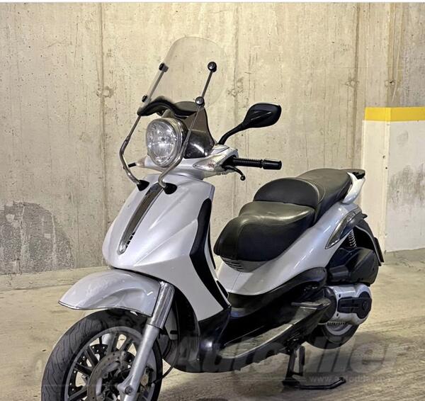 Piaggio - beverly 500