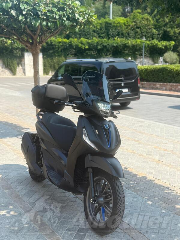 Piaggio - beverly 400hps
