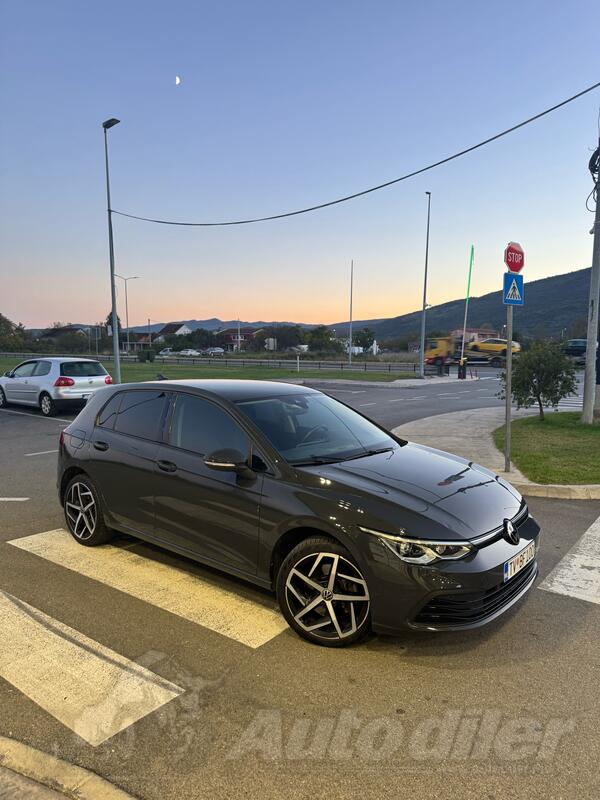Volkswagen - Golf 8 - eTsi Style 204 ks