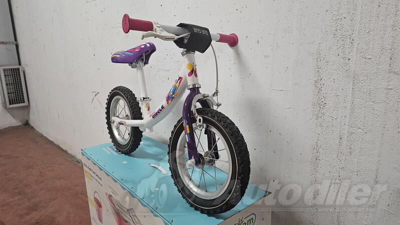 Author - Happy Circle