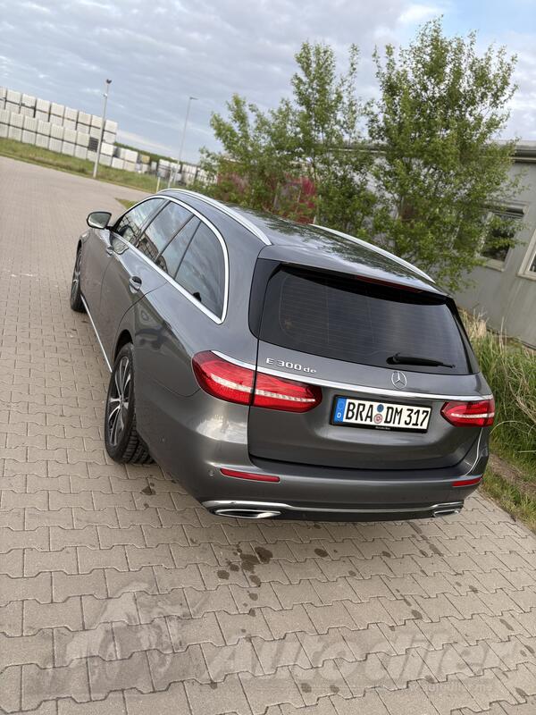 Mercedes Benz - E 300 - 2.0