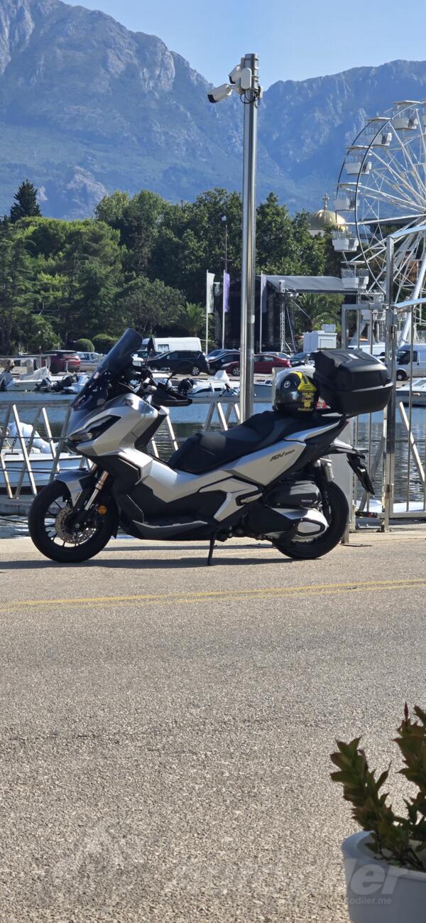 Honda - ADV 350