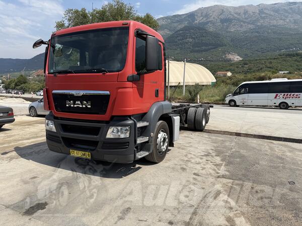 MAN -  26 400