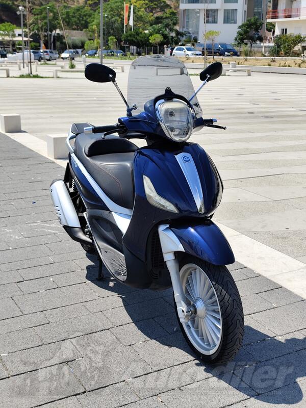 Piaggio - Beverly