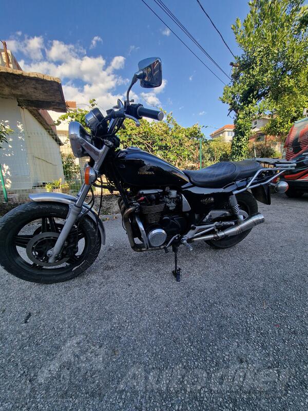 Honda - Night hawk