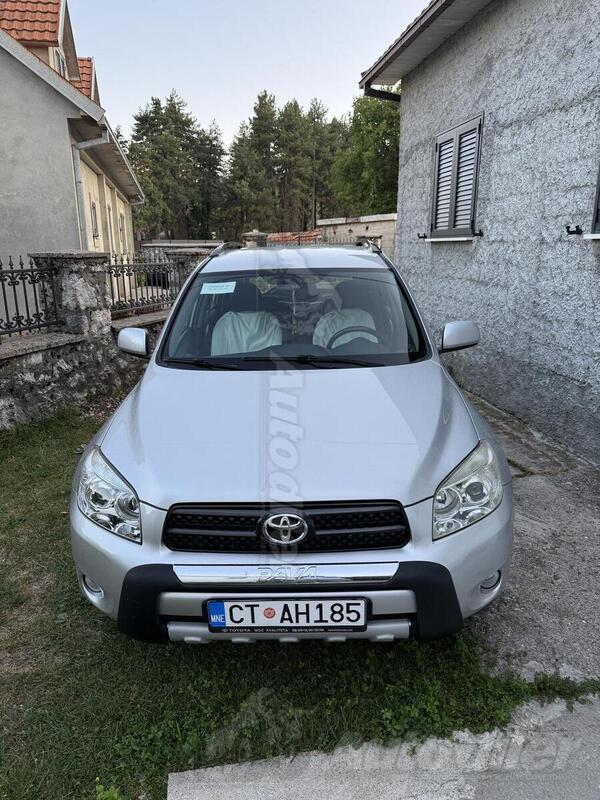 Toyota - RAV 4 - 2.2 D-4D