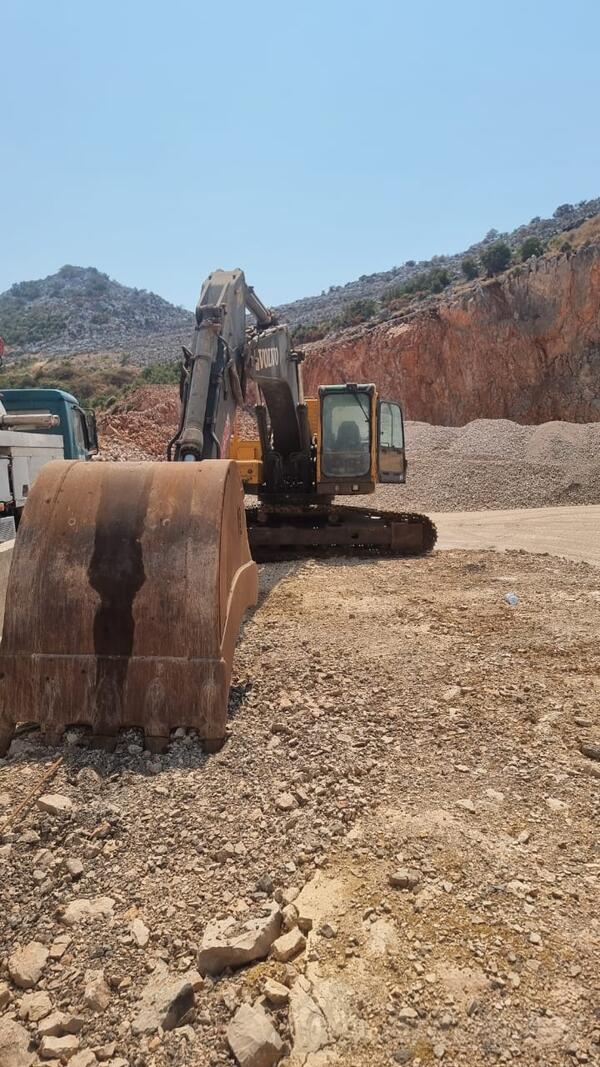 Volvo - EC 240 BLC