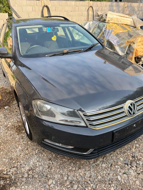 U djelovima Volkswagen - Passat 1.6 tdi