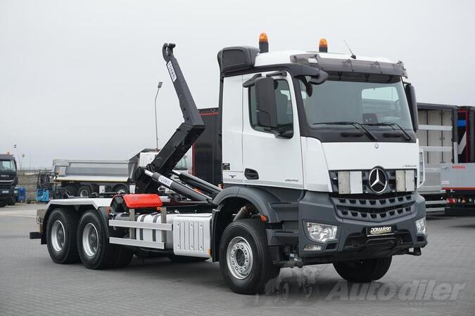 Mercedes Benz - AROCS 2645 6x4 kamion sa kukom