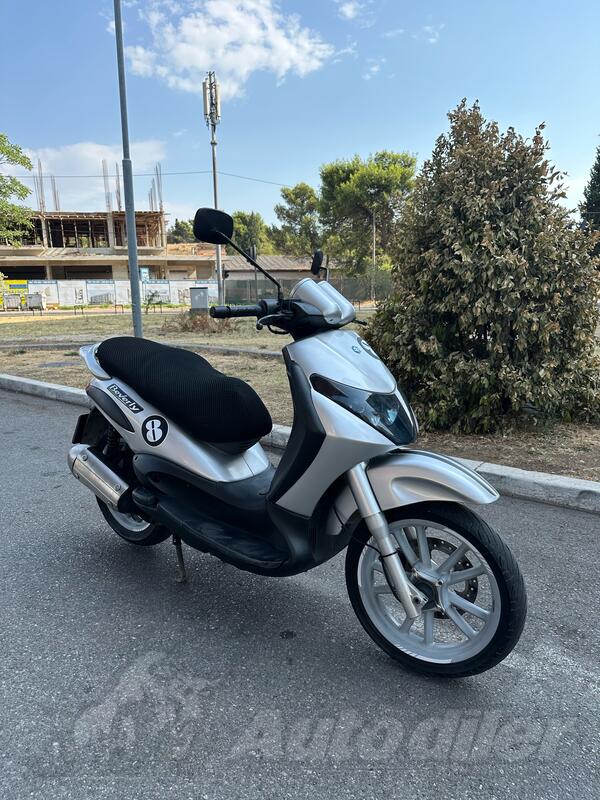 Piaggio - Beverly