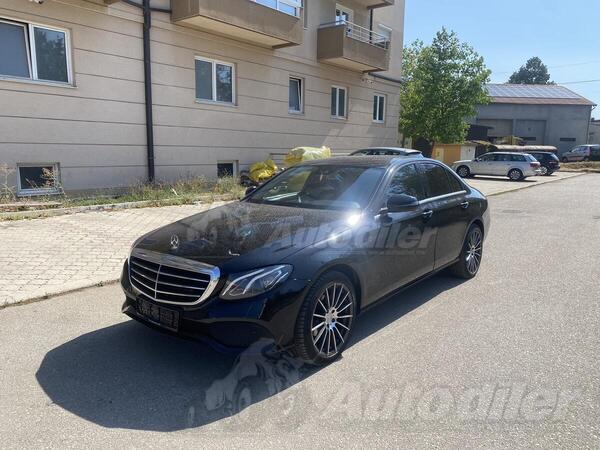 Mercedes Benz - E 220 - E 220 D
