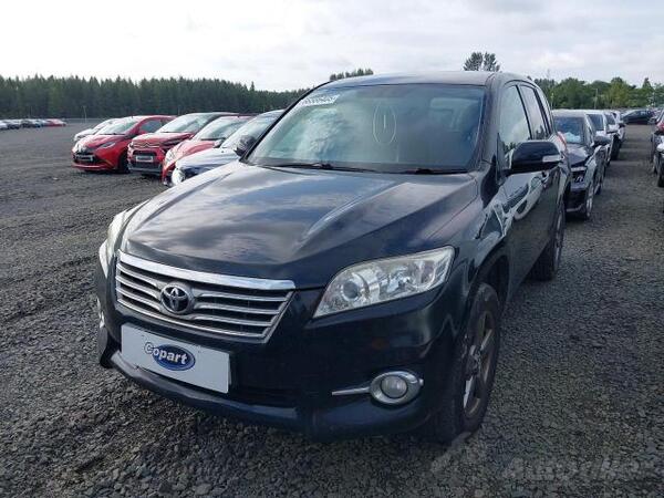 U djelovima Toyota - RAV 4 2.2D