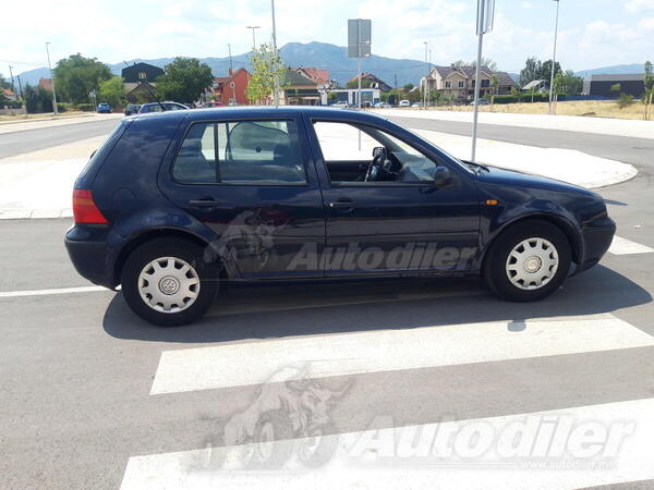 Volkswagen - Golf 4 - 1.4