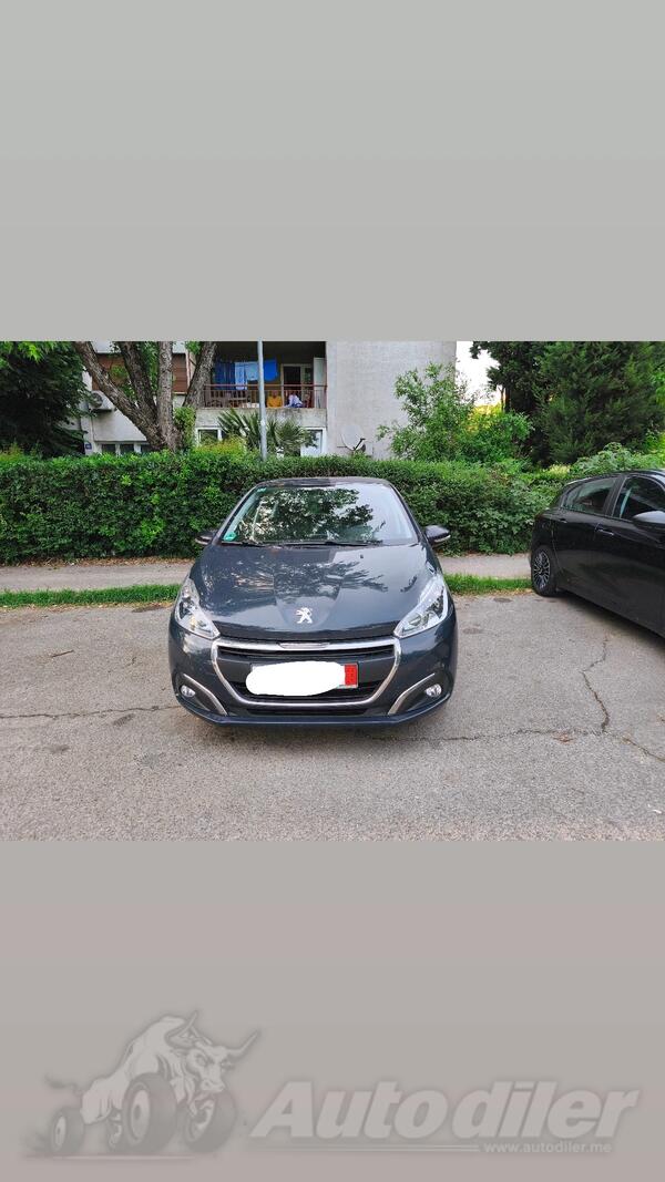 Peugeot - 208 - 1.2