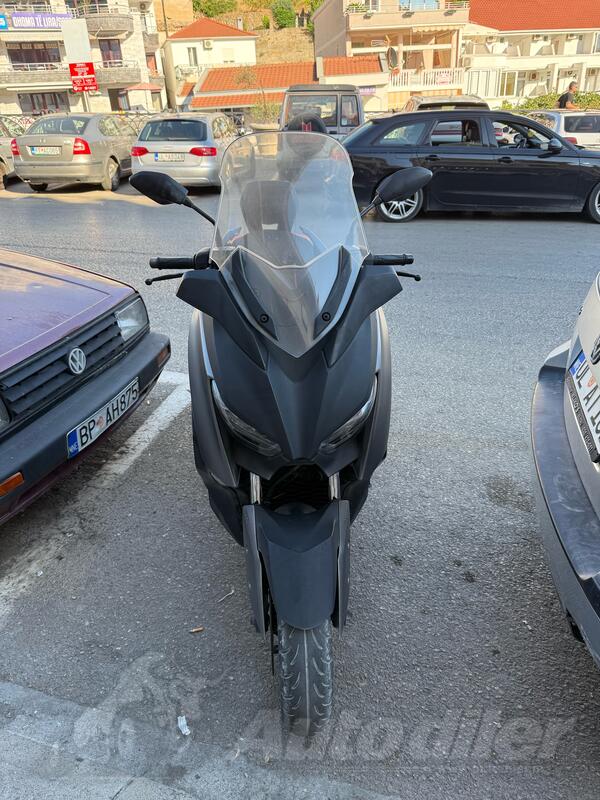 Yamaha - X max