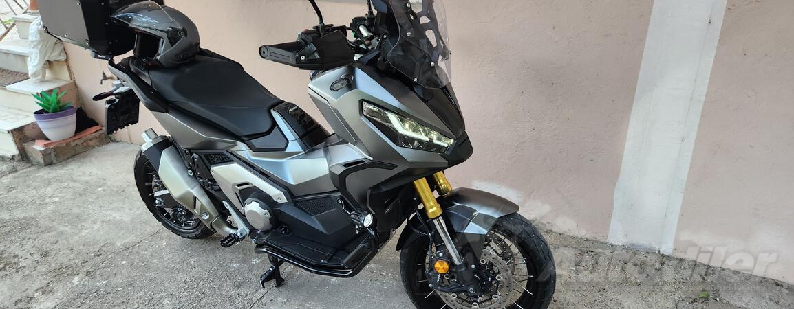 Honda - XADV 750