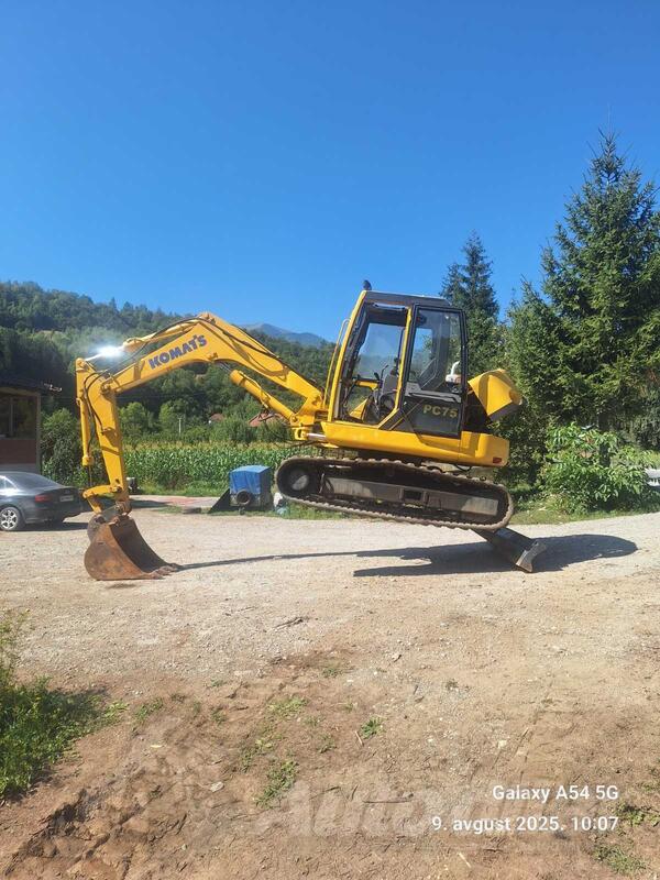 Komatsu - PC75