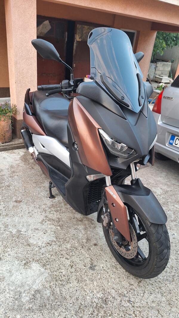 Yamaha - xmax