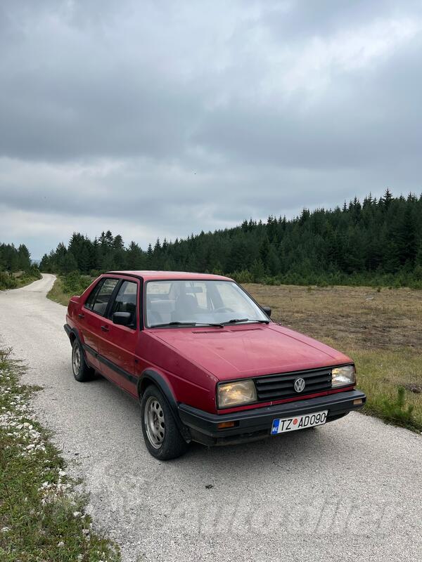 Volkswagen - Jetta - 1.8 B