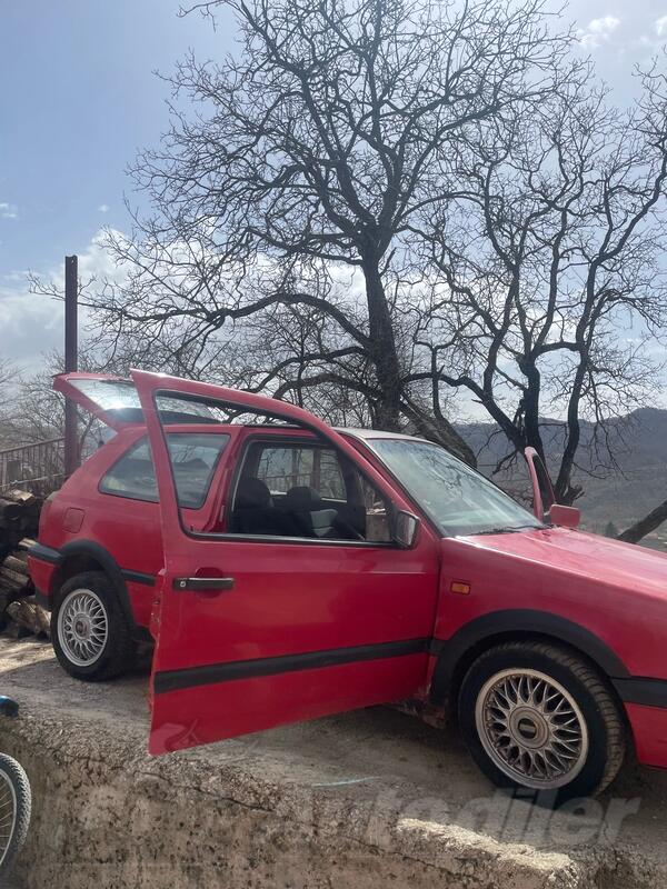 U djelovima Volkswagen - Golf 3 1.9