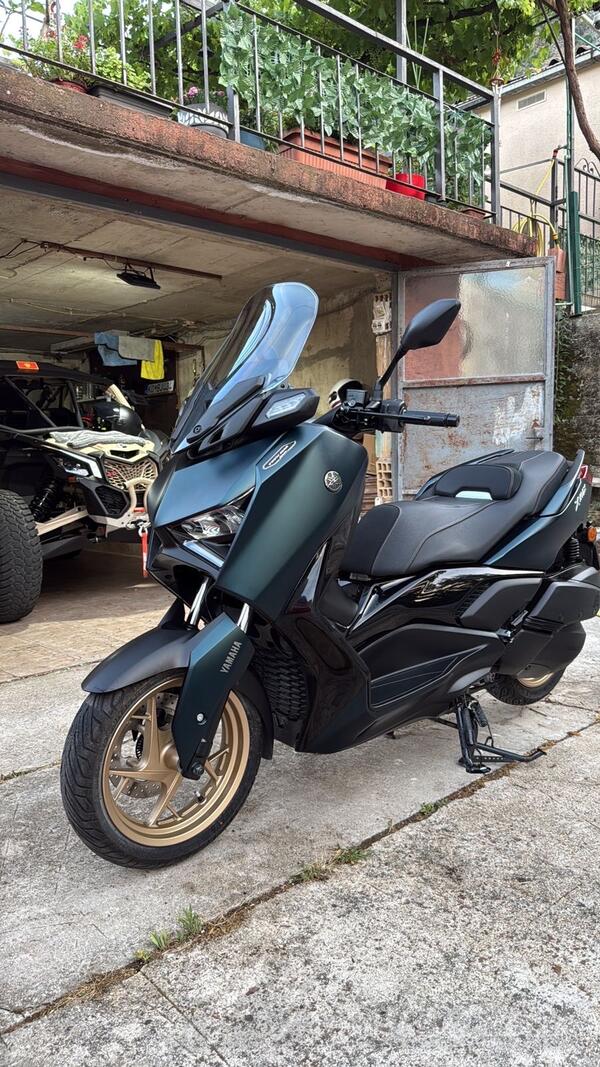 Yamaha - X max ( tech max )