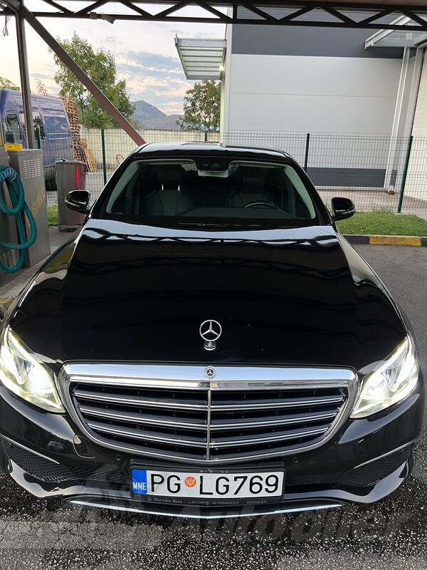 Mercedes Benz - E 220 - E220