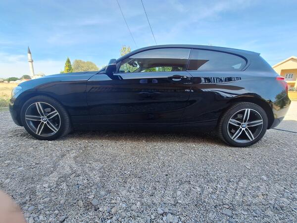 BMW - 118 - 118d SPORT