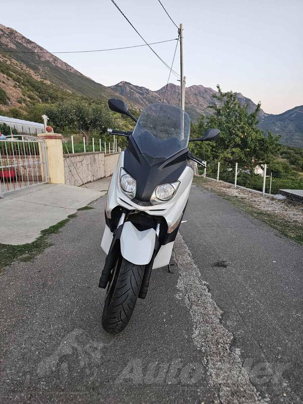 Yamaha - Xmax