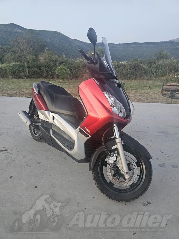 Yamaha - X MAX 250